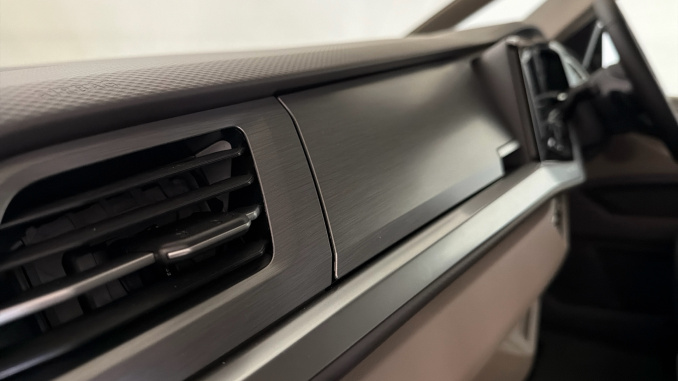 Volkswagen Multivan 1.5 TSI eHybrid Life 5dr 4MOTION DSG Estate - Image 29